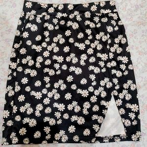 Cute Daisy Print Mini Skirt with Slit
