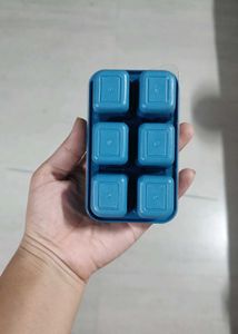 Small Ice Cube Tray with Lid