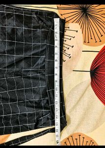 Chic Black &amp; White Checked Pants
