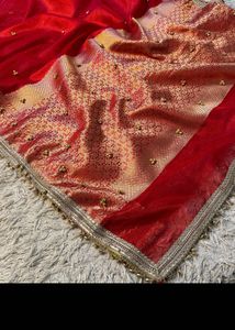 Viral Gungarooo Red Silk Saree with Embel