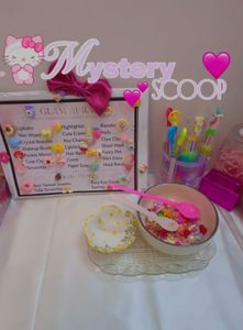 Glam Aura Mystery Scoop