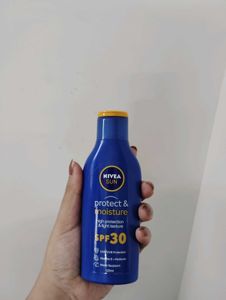 Nivea Sun Protect &amp; Moisture SPF 30