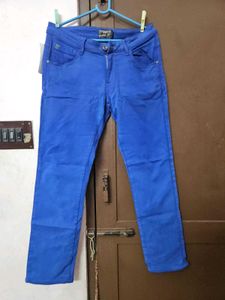 Blue New and Unused jeansL