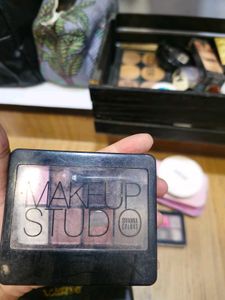 Eyeshadow Palette with Blush