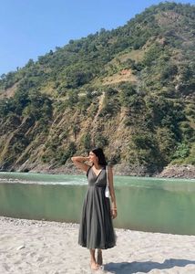 Elegant Grey Tulle Midi Dress