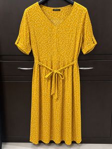 Never worn! Yellow Polka dot Midi Dress