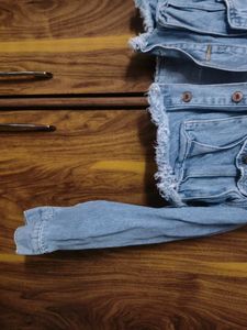 Distressed crop Denim Jacket