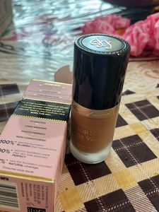 Too Faced Born This Way Foundation