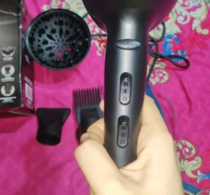 BEARDO Professional Tornado Hair Dryer With 2000 W
