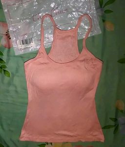 U-shaped vest with chest pad