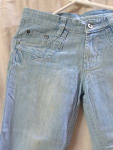 Light Wash Cropped Denim Jeans