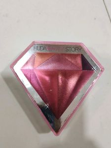 Huda Beauty Highlighter