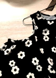 Black &amp; White Floral Cold Shoulder Top