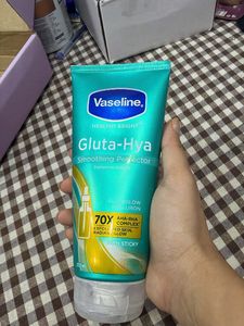 Vaseline Gluta-Hya Body Lotion