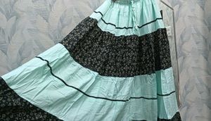 Tiered Floral Print Maxi Skirt