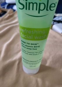 Simple Refreshing Facial Wash 125ml | Gentle Facew