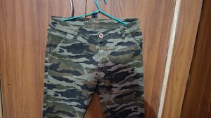 Camouflage Jeans