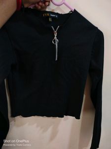 Black Top With Chain