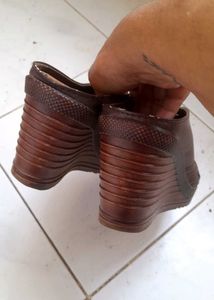 Stylish Brown Woven Mule Flats