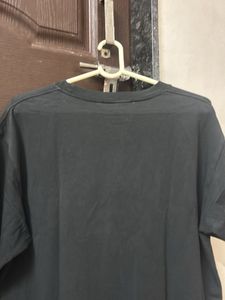 Black t shirt for men