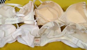 902 -- Assorted sample Bras - Pack of 4