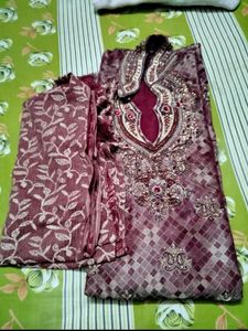 Zardozi Work Kurta And Stole