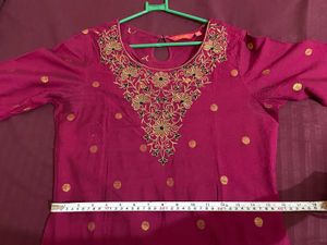 Morpankh Magenta Kurta with Gold Embellishments
