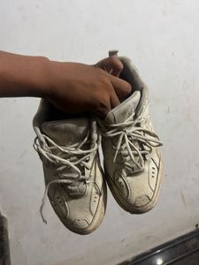 Men's White Nike Sport Shoes