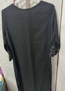 Black Embroidered Kurta