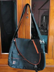Black and orange bag with adjustable straps