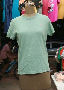 basic tshirt