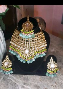 Stunning Kundan Necklace &amp; Earring Set