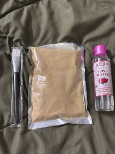 Multani Mitti Powder+Rose Water+Brush