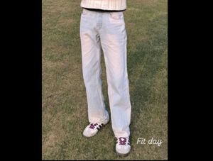 Light Wash Straight Leg Jeans