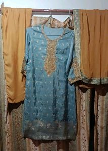 Elegant Blue Embroidered Kurta Set