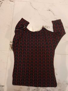 S size Stylish Red and Black Printed Top