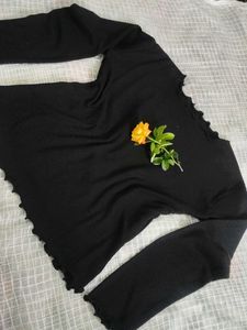 Black Ruffle-Trim Long Sleeve Top✨
