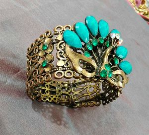Peacock Statement Cuff Bracelet🦚