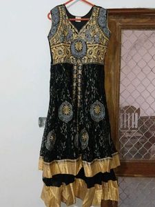 Elegant Black & Gold Pakistani Dress