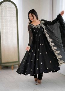 Elegant Black Embroidered Kurta Set with Dupatta