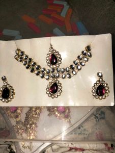 Stunning Red and White Stone Necklace Set