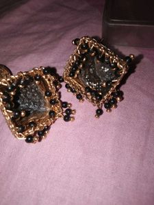 🎁New Black N White Triangle Jhumki
