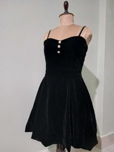 Chic Black Dress