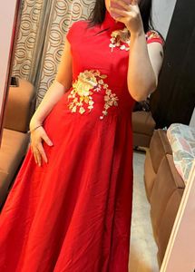 Elegant Red Embroidered korean gown❤️🎀🧚🏻‍♀️