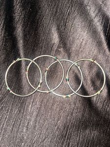 Set of 4 Elegant Bangles