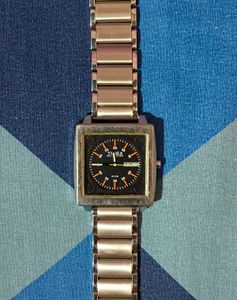 Timex USA Square Dial Watch !!!