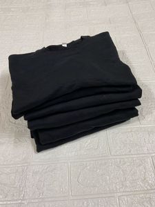L size Bundle of Black T-Shirts