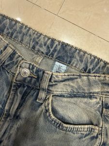 Vintage Wash Loose Fit Jeans 26’
