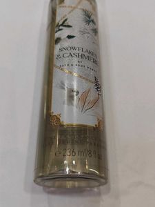 Bath &amp; Body Works Snowflakes &amp; Cashmere