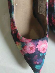 Floral Fioni Pointed Toe Heels